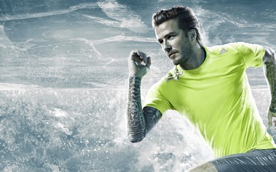 悦盈体育独家-佩洛娃这脚传球像装了GPS