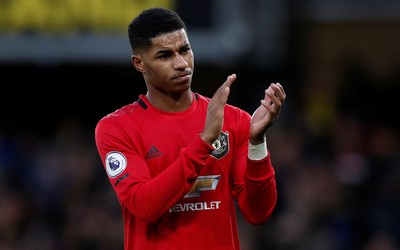 悦盈体育播报-加布里埃尔头球攻门势大力沉